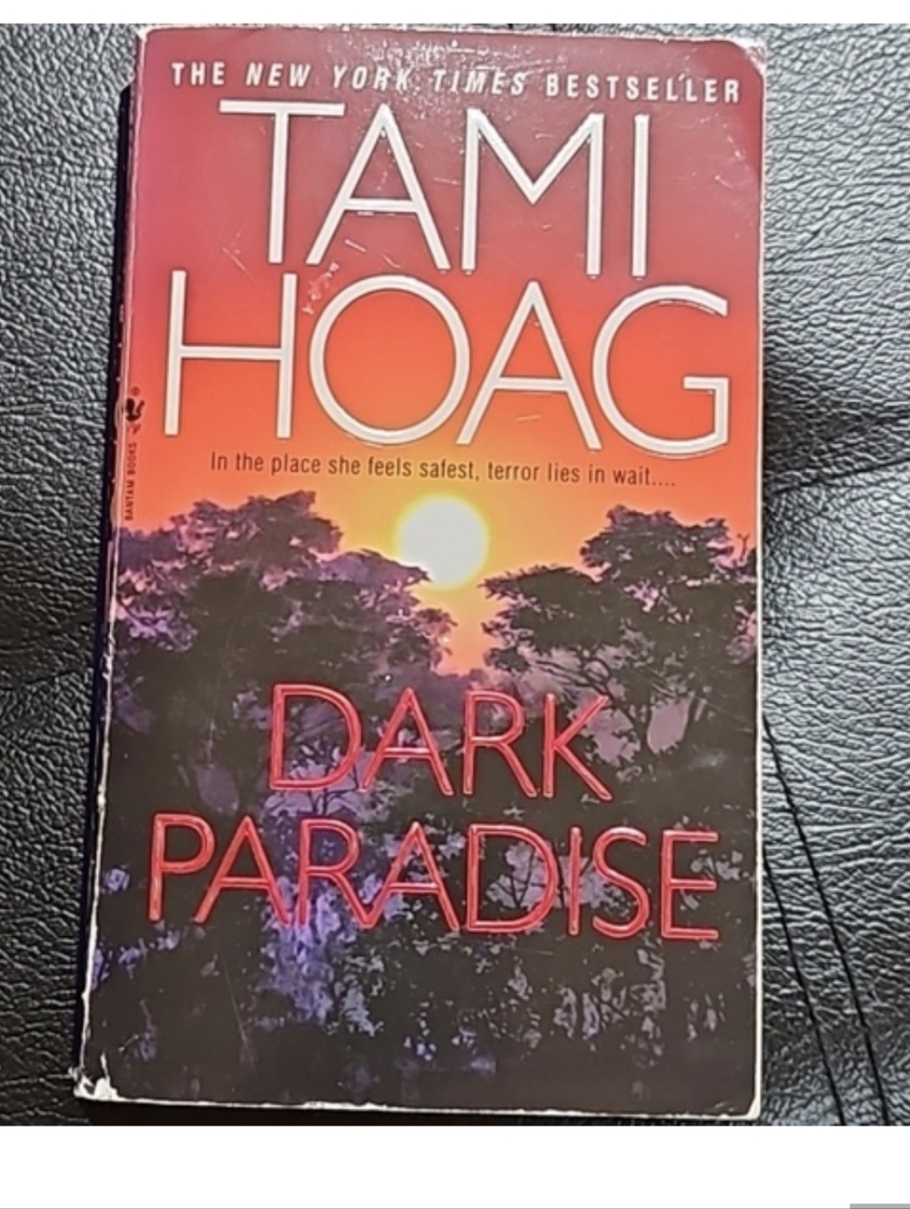 Tami Hoag Collection - Picture 5 of 7